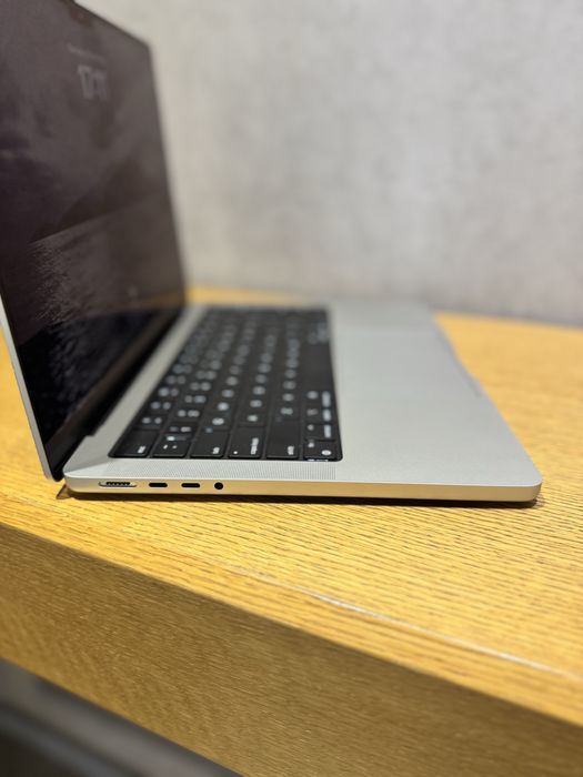 Open Box MacBook Pro 14’ 2024 M4 Pro 24/512Gb Silver (MX2E3)