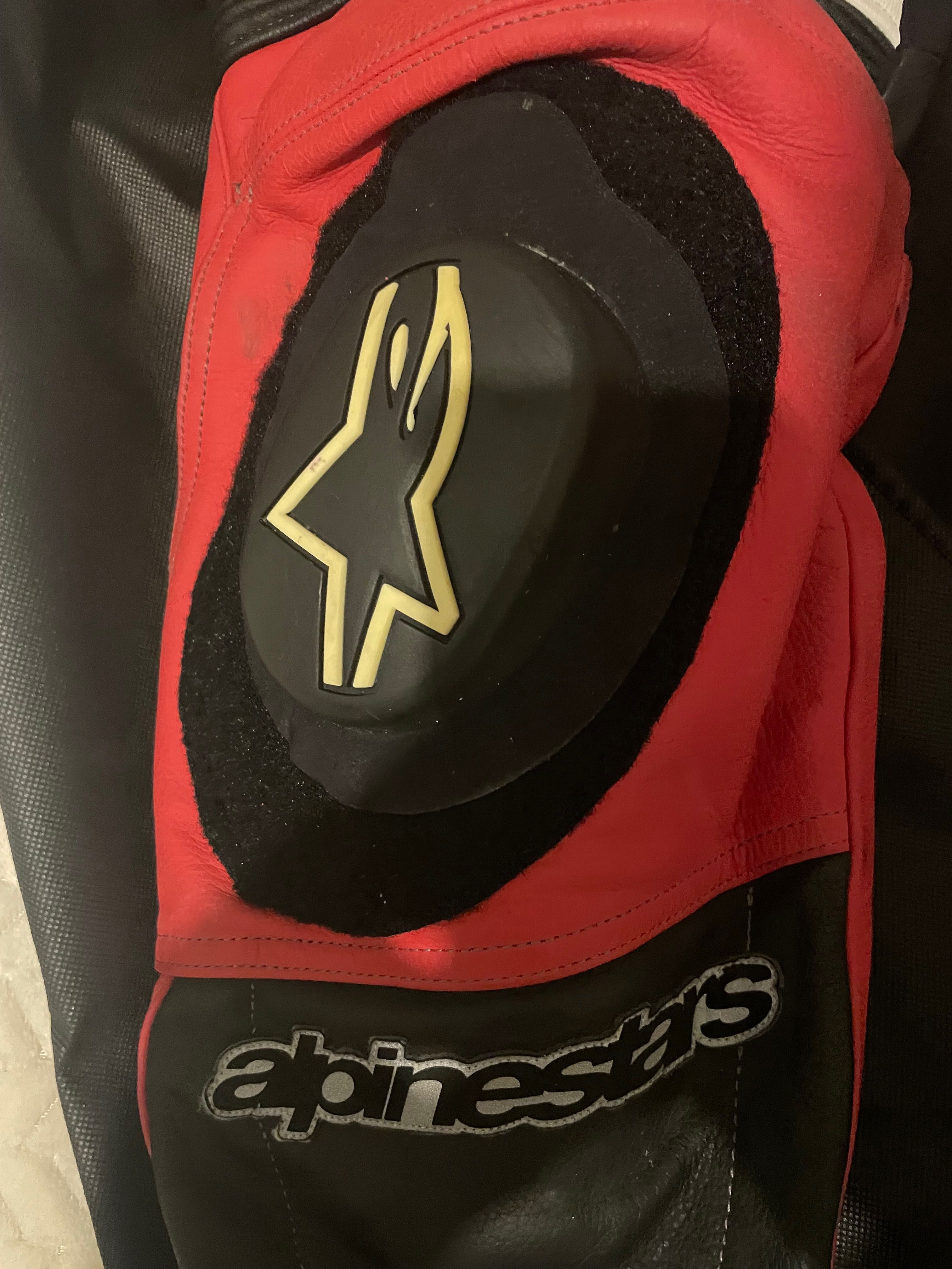 Conjunto Alpinestars (Macacão + Botas + Luvas GP Pro) – Top de Linha