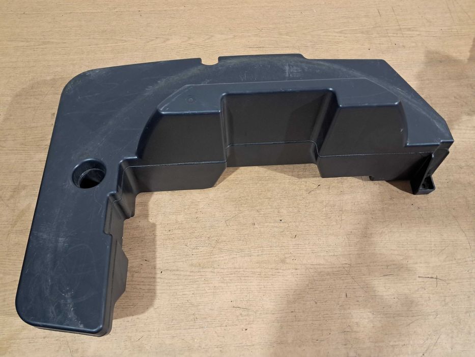 Głośnik basowy SUBWOOFER tuba  AUDI A4 B8 AVANT kombi