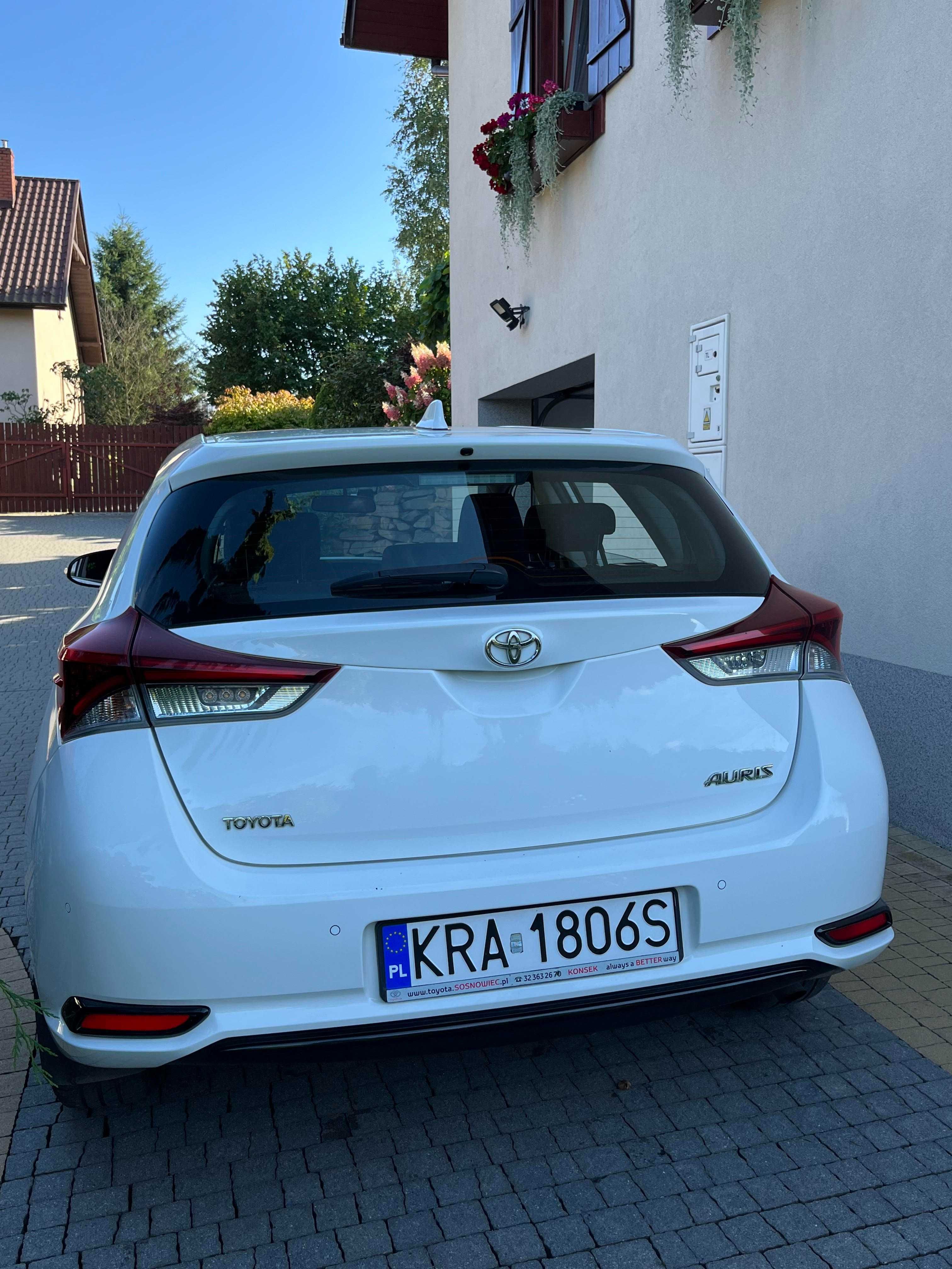 TOYOTA AURIS 1.33 VVT-i Active r. 2016 Super stan