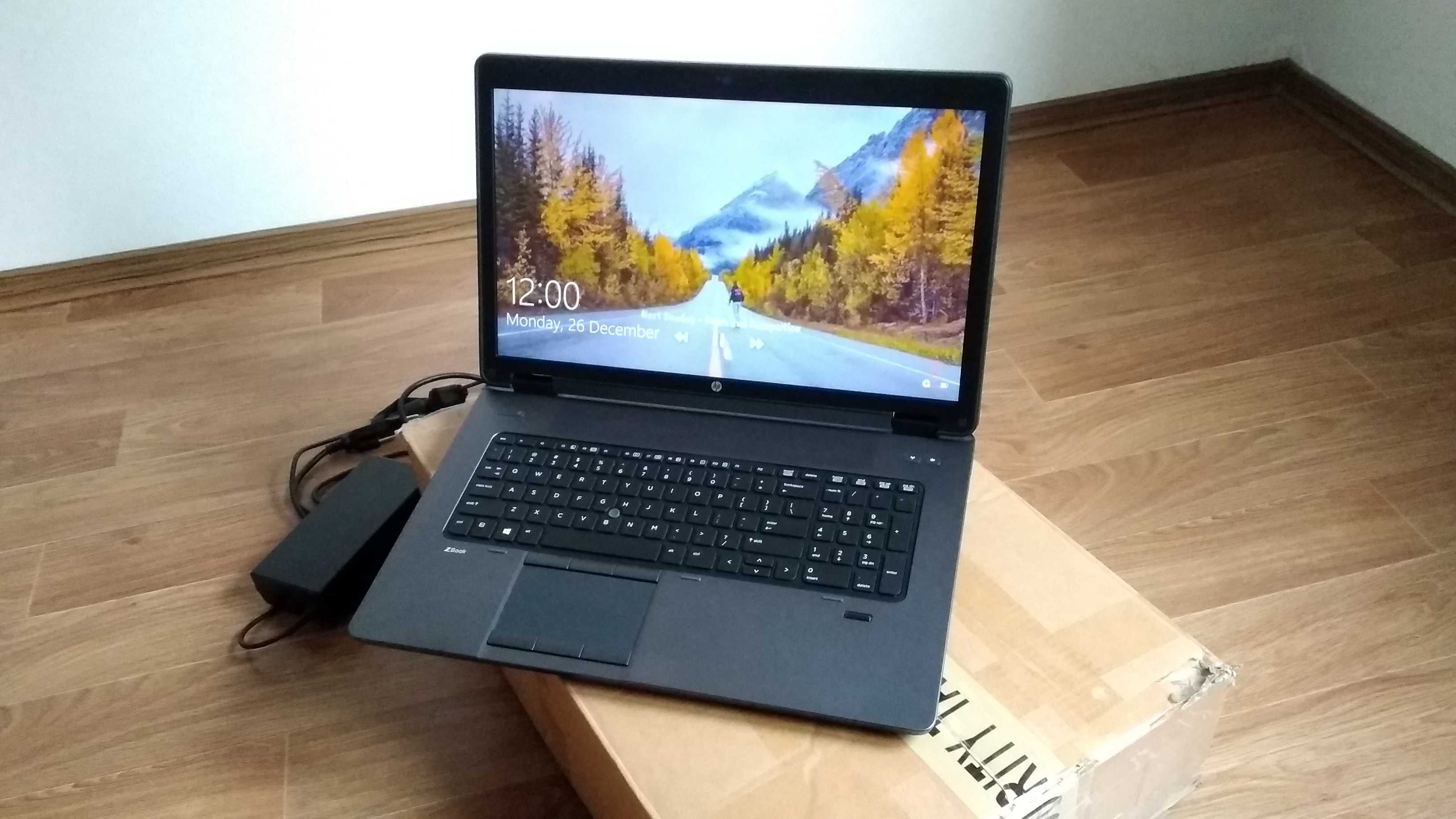 HP Zbook G2 17''FHD 8RAM-ddr3-1600 Nvidia Quadro 2Gb