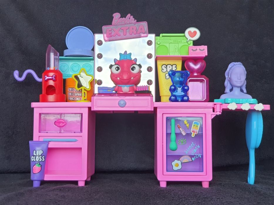 Мебель стол зеркало для кукол Барби Barbie Extra