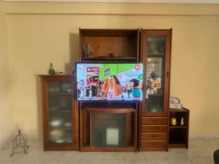 Movel TV em Madeira -  Sala