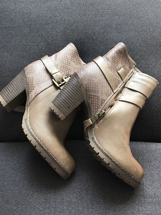 Ботильйони жіночі 35 нові бежеві