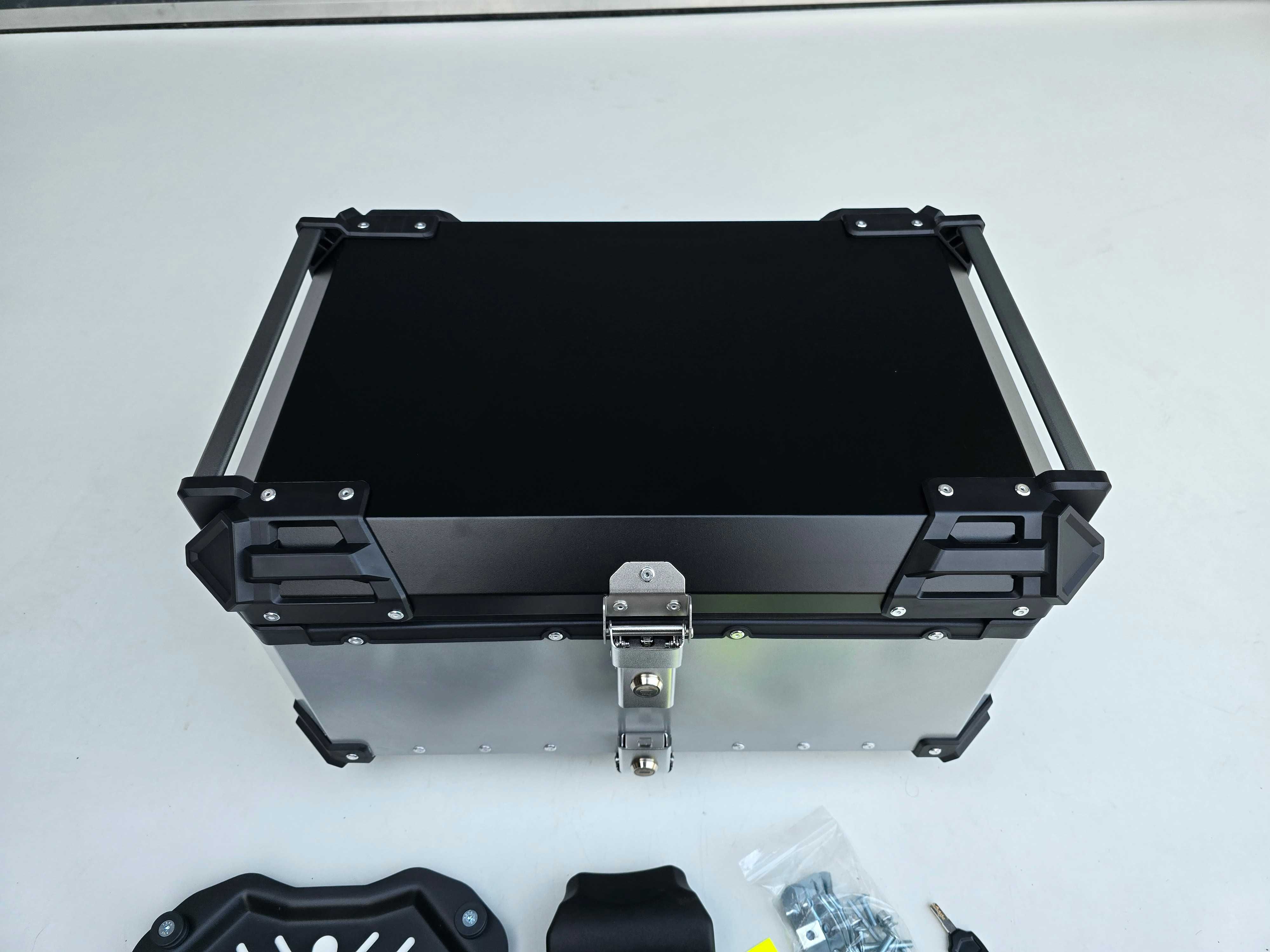 KUFER CENTRALNY Motocyklowy ALUMINIOWY  65L +Płyta +Oparcie