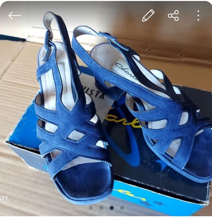 Sandalias rasas de veludo