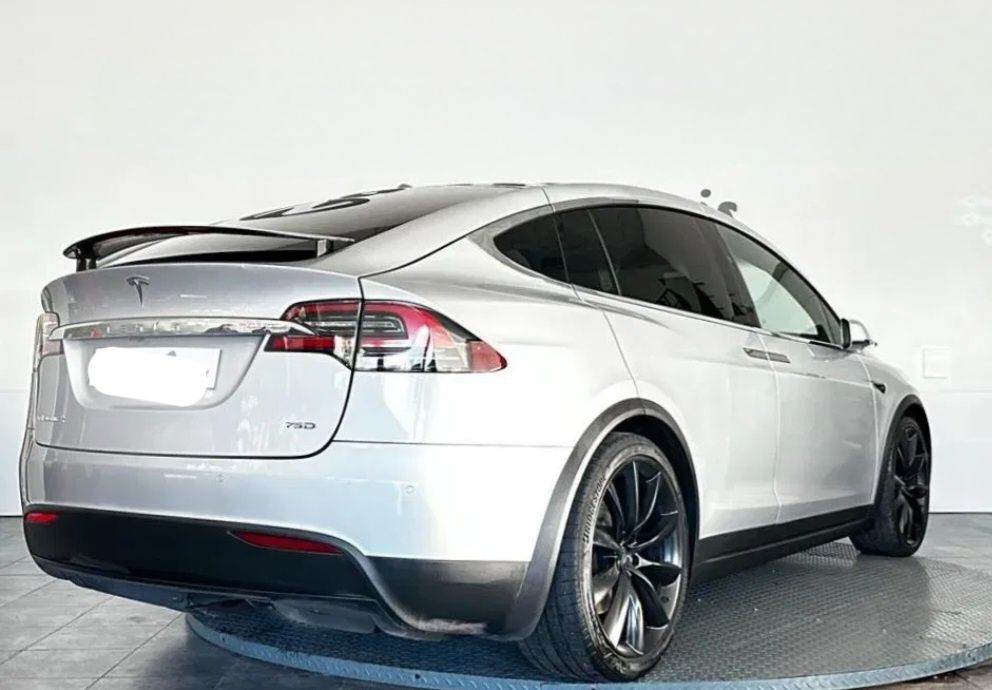 Tesla Model X 75d