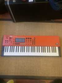 Teclado / Sintetizador - Vox Continental 61 (com Hardcase) Organ