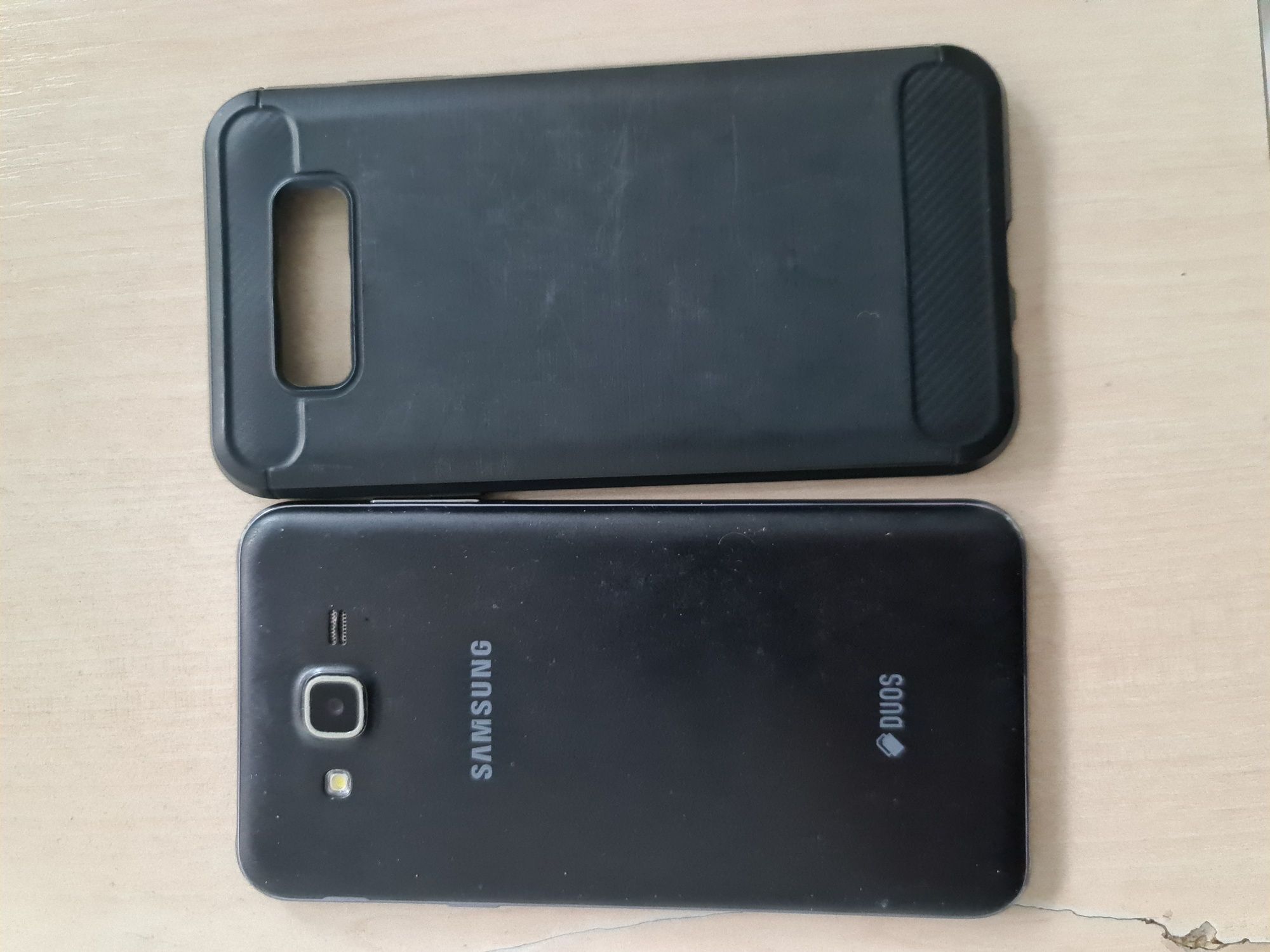 Продам Samsung j7