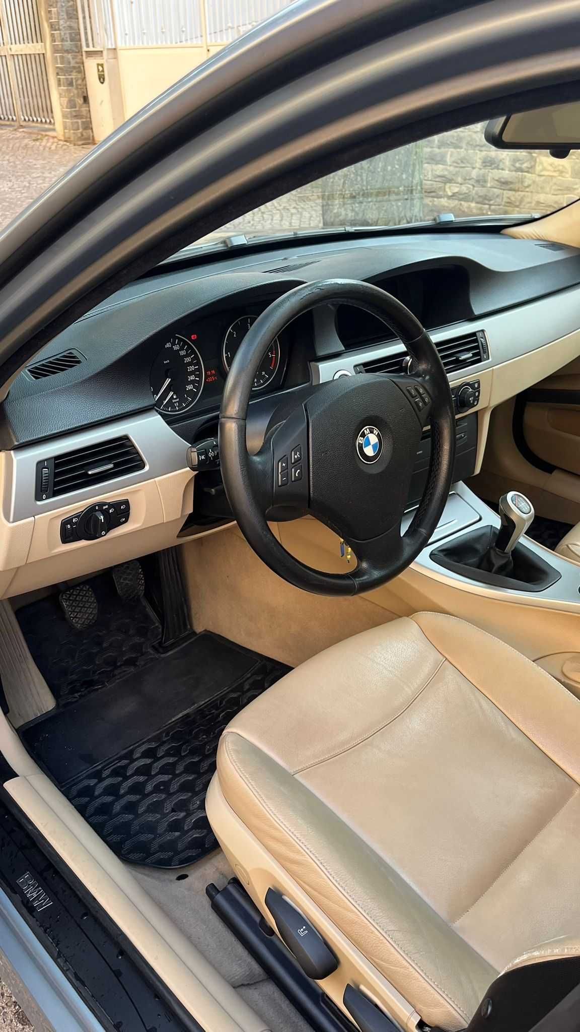 Vendo BMW Série 3 (E90), em excelente estado - Lisboa