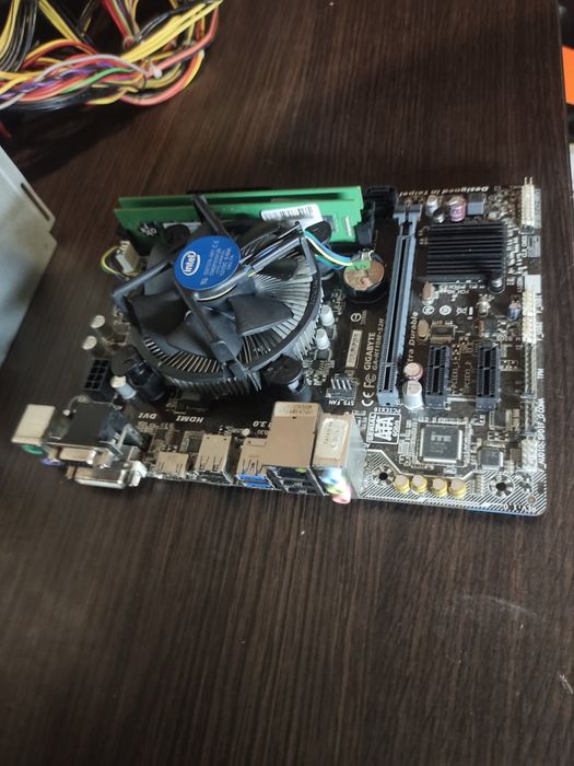 Комплект 1151. H110/1230 v5/16Gb ram