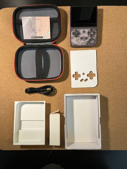 Konsola Anbernic RG 35XX + Etui jak nowa