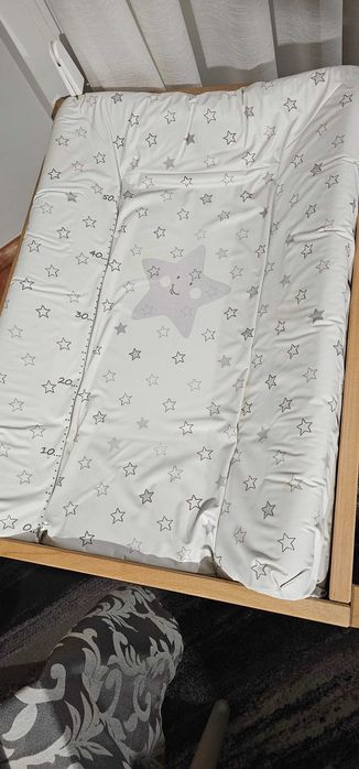 Movel muda fraldas, com esponja