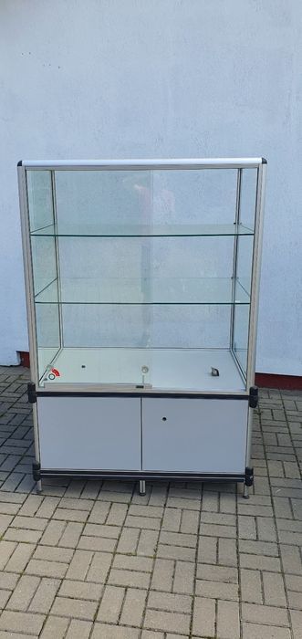 Witryna szklana ekspozycyjne
