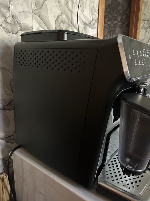 Кавоварка PHILIPS Latte Go 3200