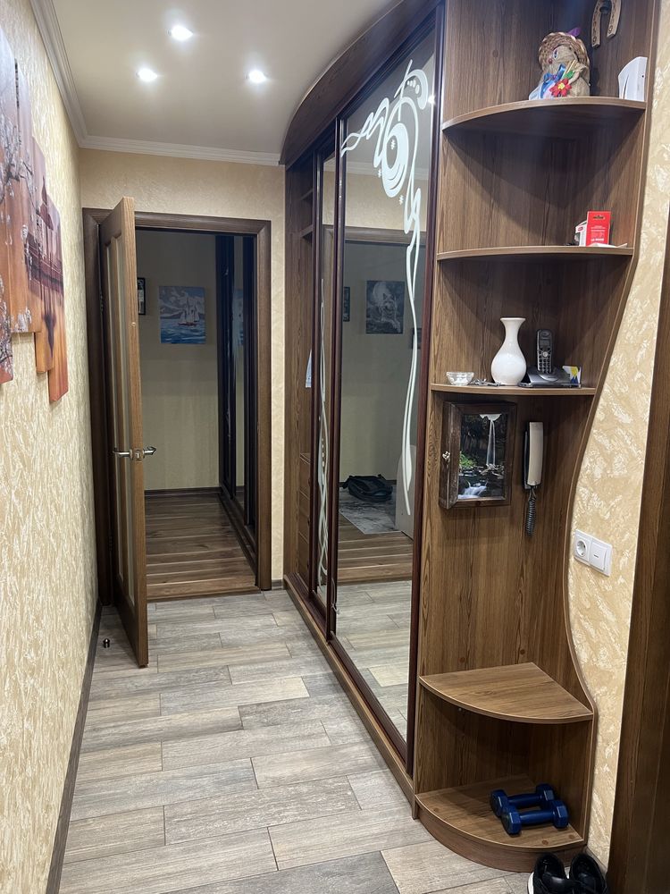 Продаю  2 комн./кв. с ремонтом  мкр. Северный