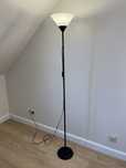 Lampa podłowowa czarna IKEA