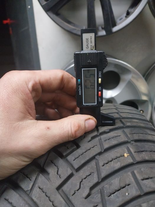 Opony Całoroczne Pirelli 225/60R17 103V