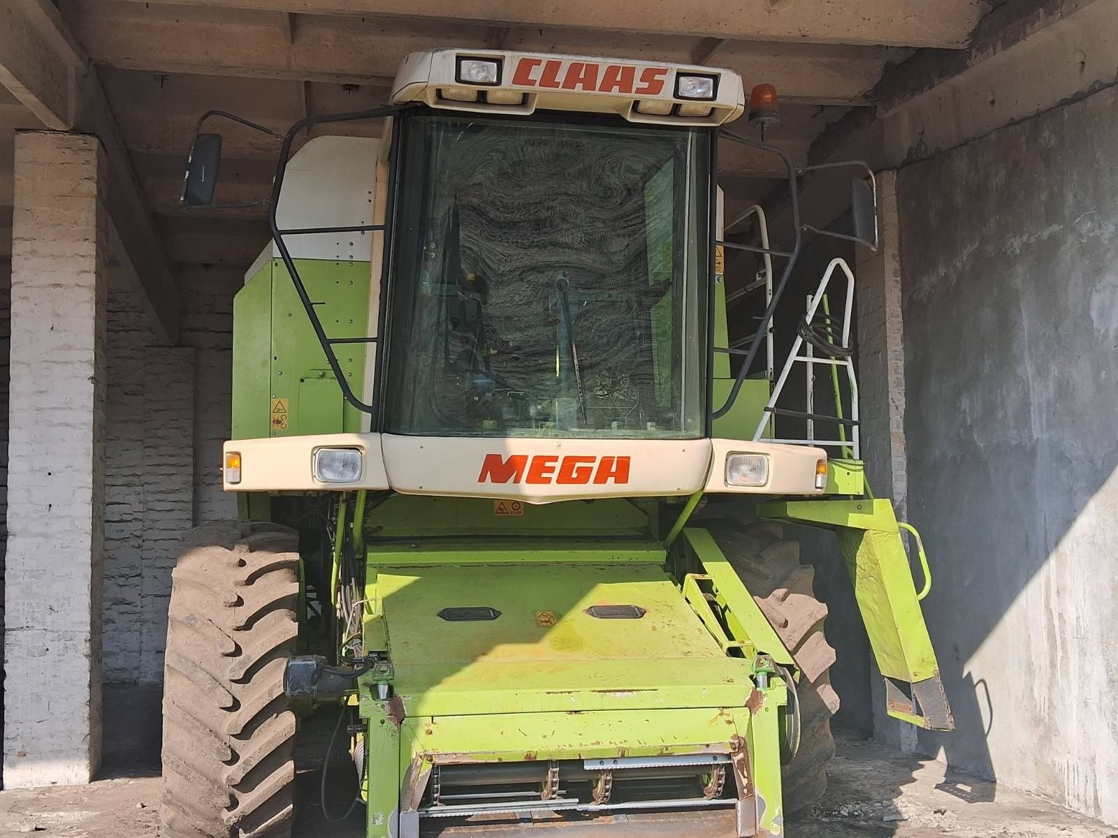 CLAAS MEGA 208-218