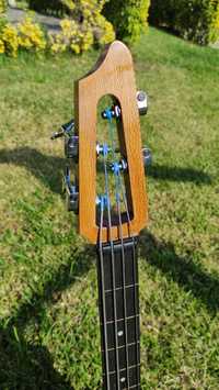 Baixo fretless custom