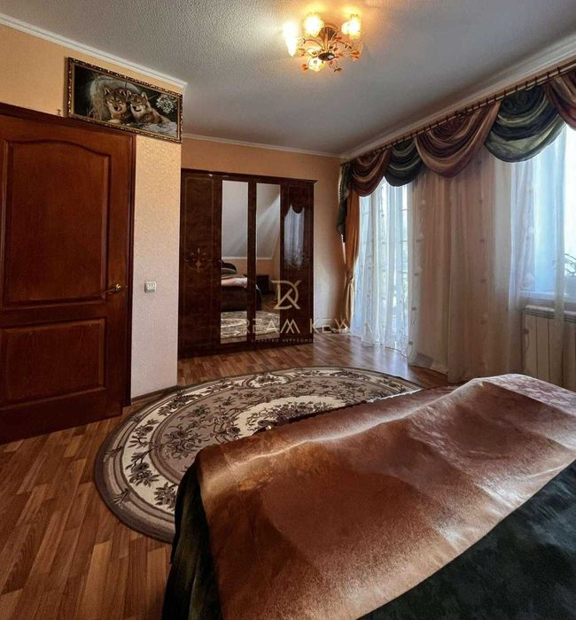 Продам теплий будинок 210кв, 3 спальні, камін, вихід до річки Осокорки