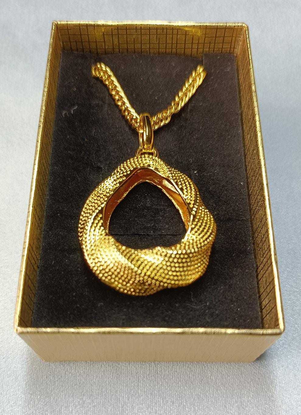 Conjunto Elene - Colar e Brincos