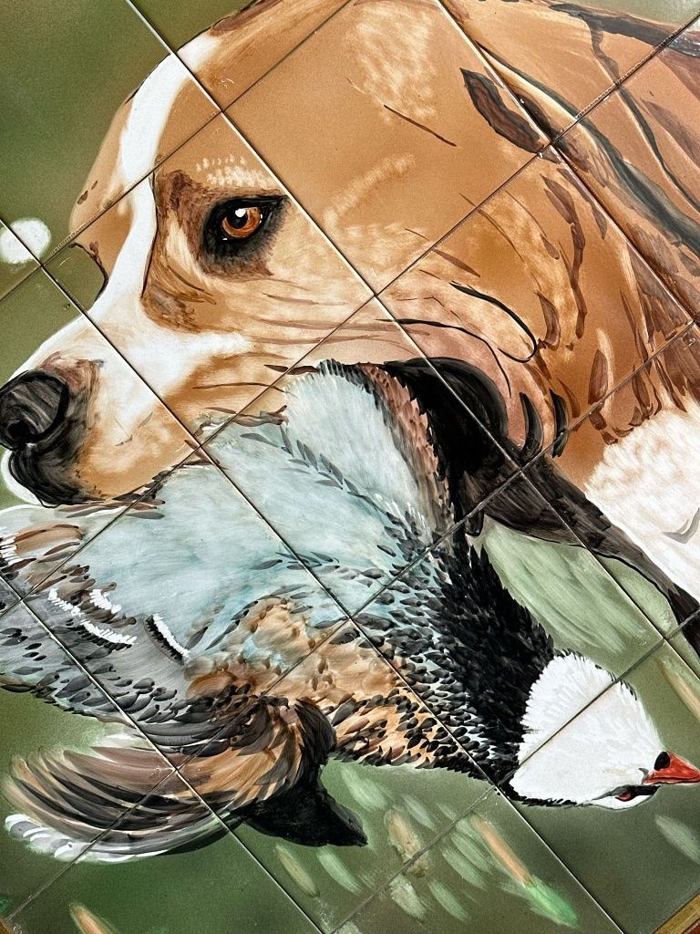 Painel de azulejo  pintado a mão cão caça