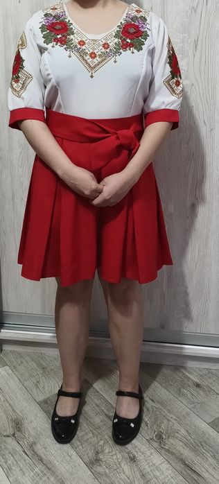 Плаття вишиване 48 розмір з поясом