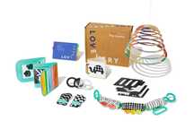 Lovevery The Looker Play Kit