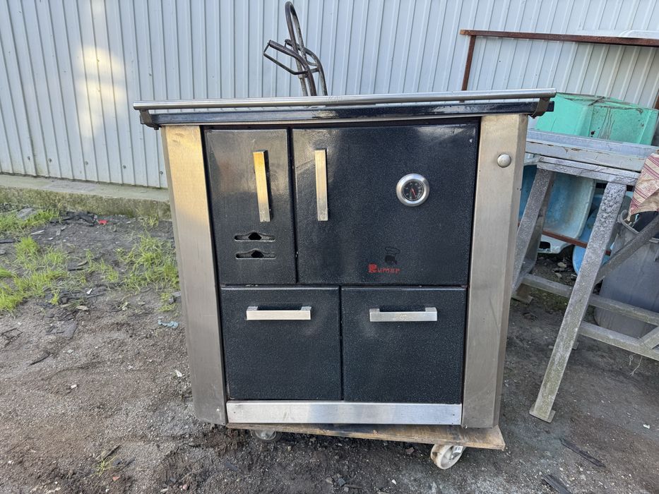 Fogao a lenha em bom estado