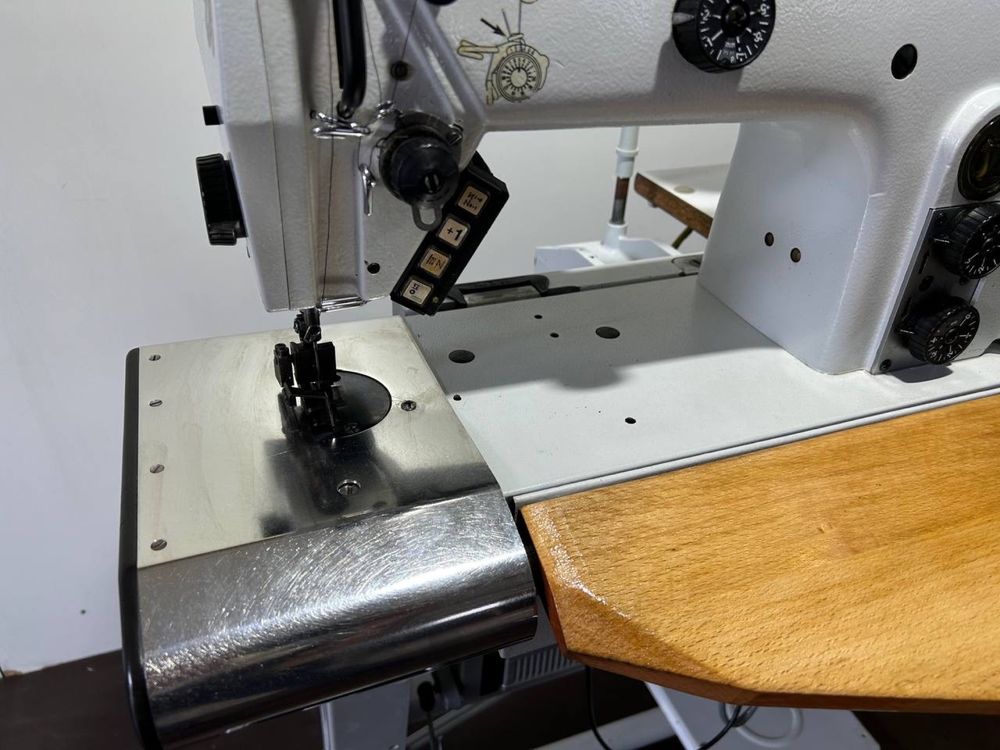 Спеціальна швейна машина Dürkopp Adler 550-5-5-2