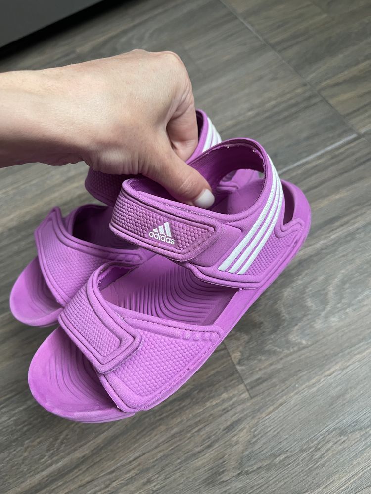 сандалі adidas