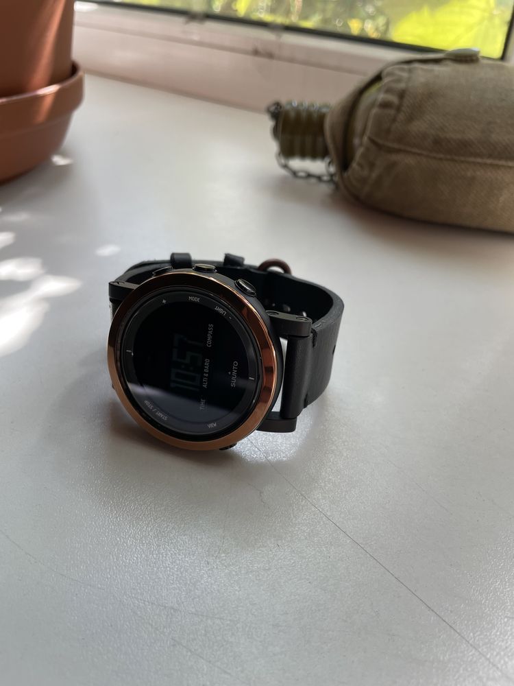 часы Suunto core essential ceramic