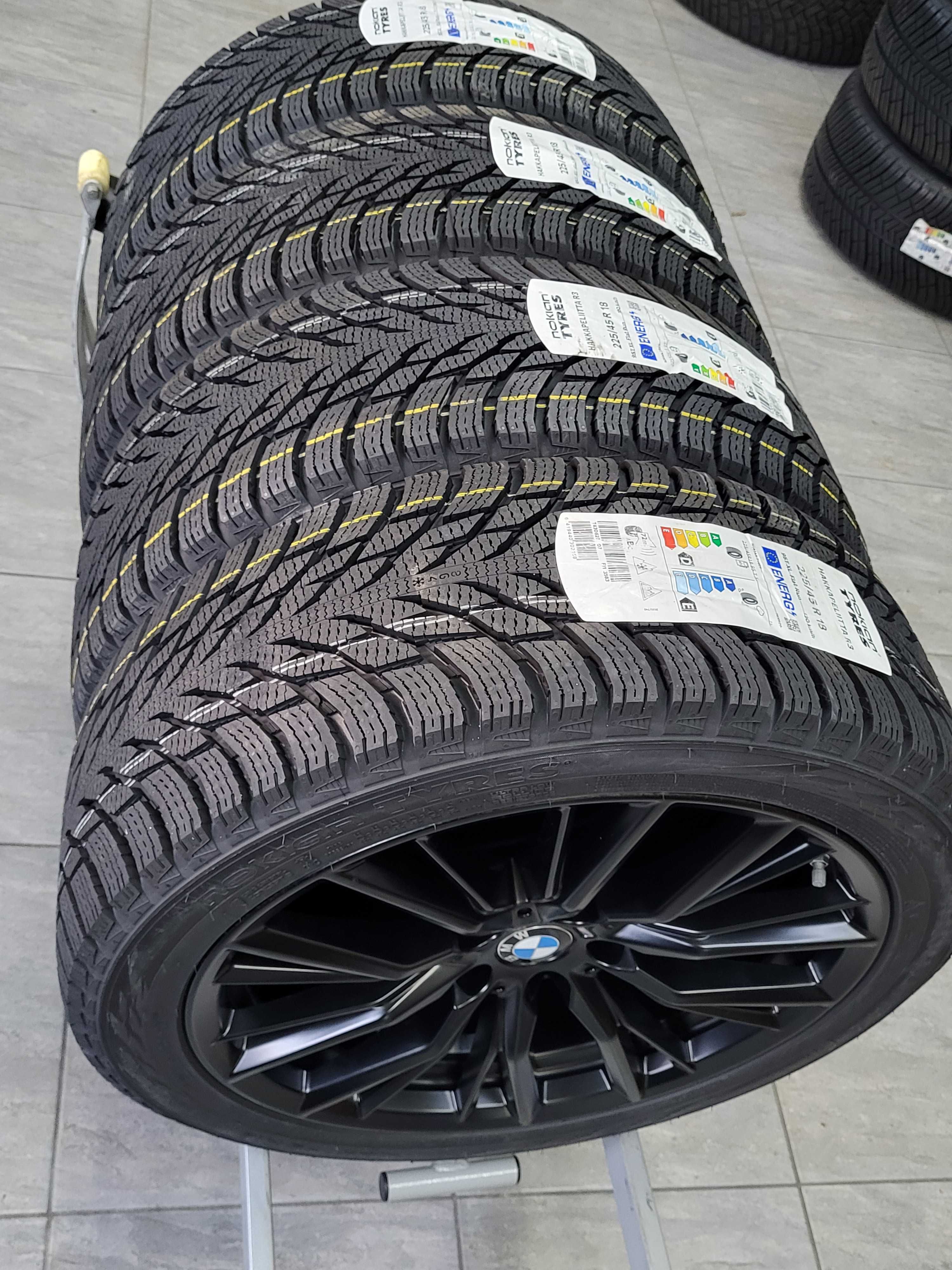 Nokian HAKKAPELIITTA R3 XL RFT 225/45R18 95T   Nowe