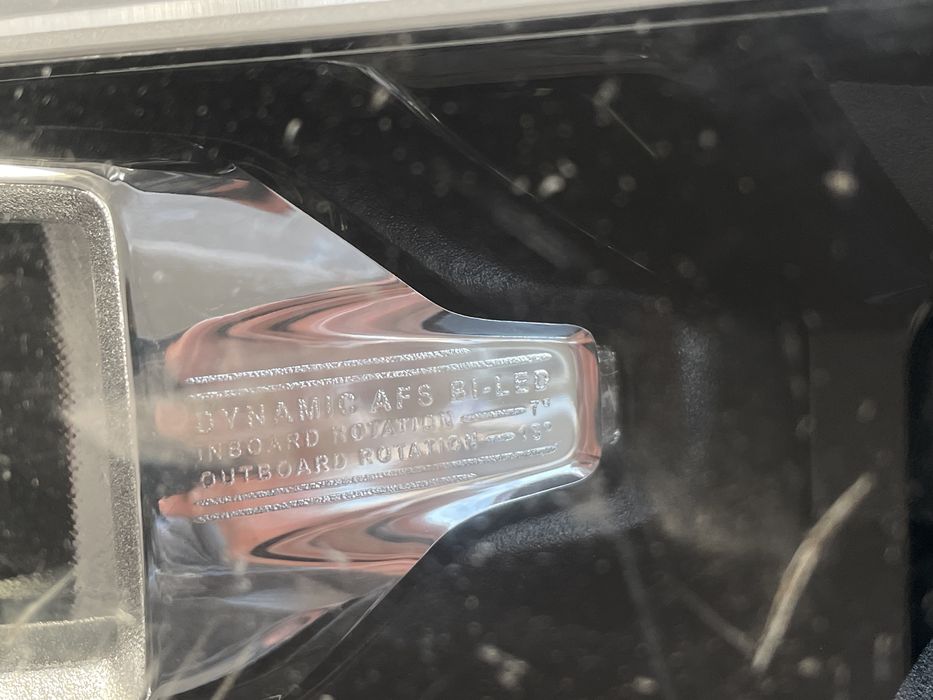 Фара на dodge ram