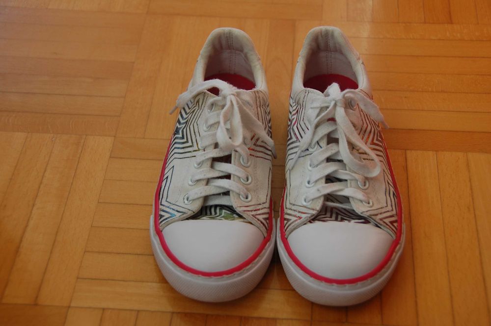 2x buty rozm. 32: tenisówki, trampki, biała podeszwa + gratis baleriny