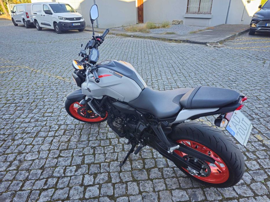 Yamaha mt 07 35kw de 2020 com 9mil klm