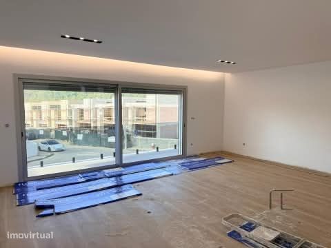 Comprar Excepcional Moradia T3 Nova, Gondomar