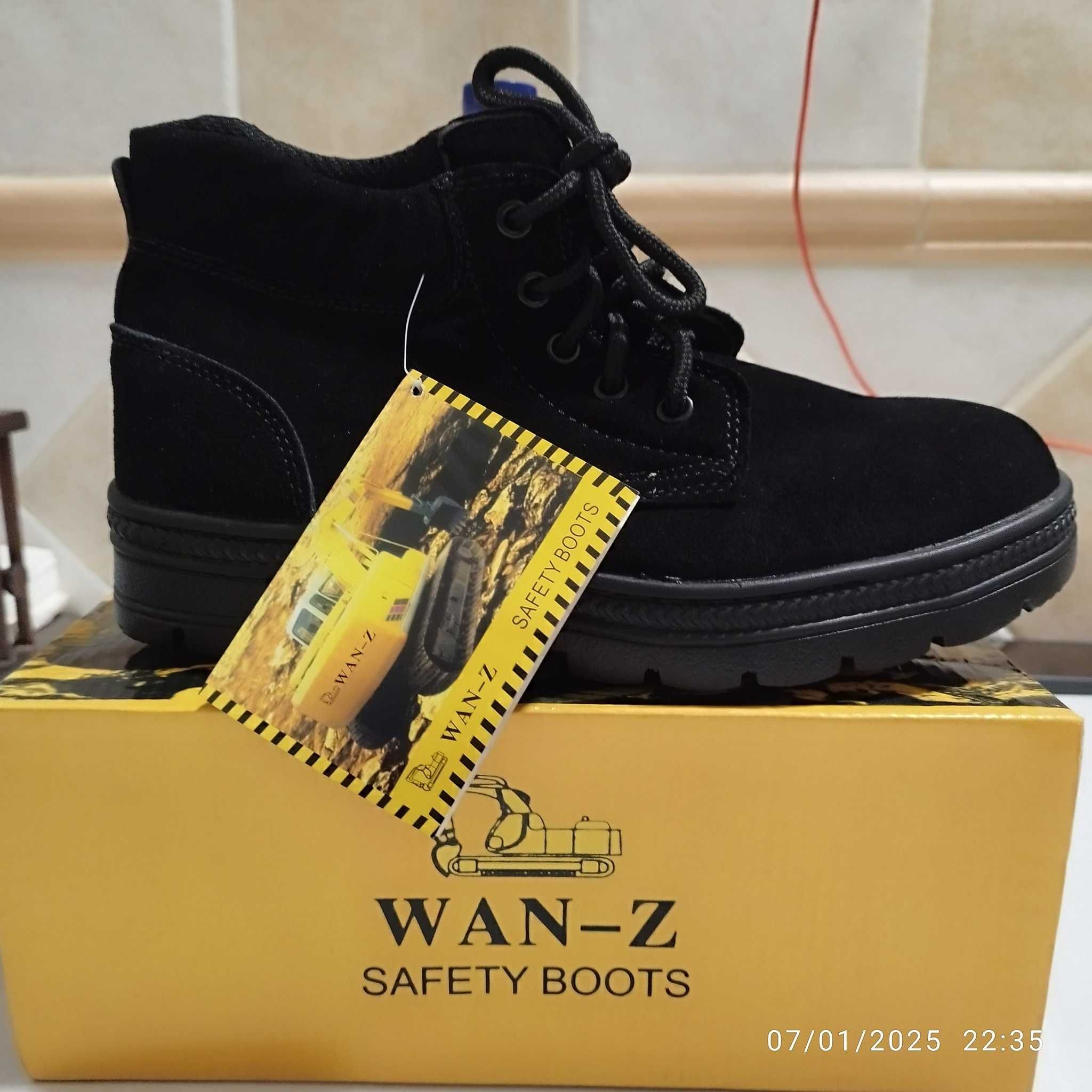 Botas Safety biqueira de Aço, Marca = WAN-Z  Novas a estrear Nº 42