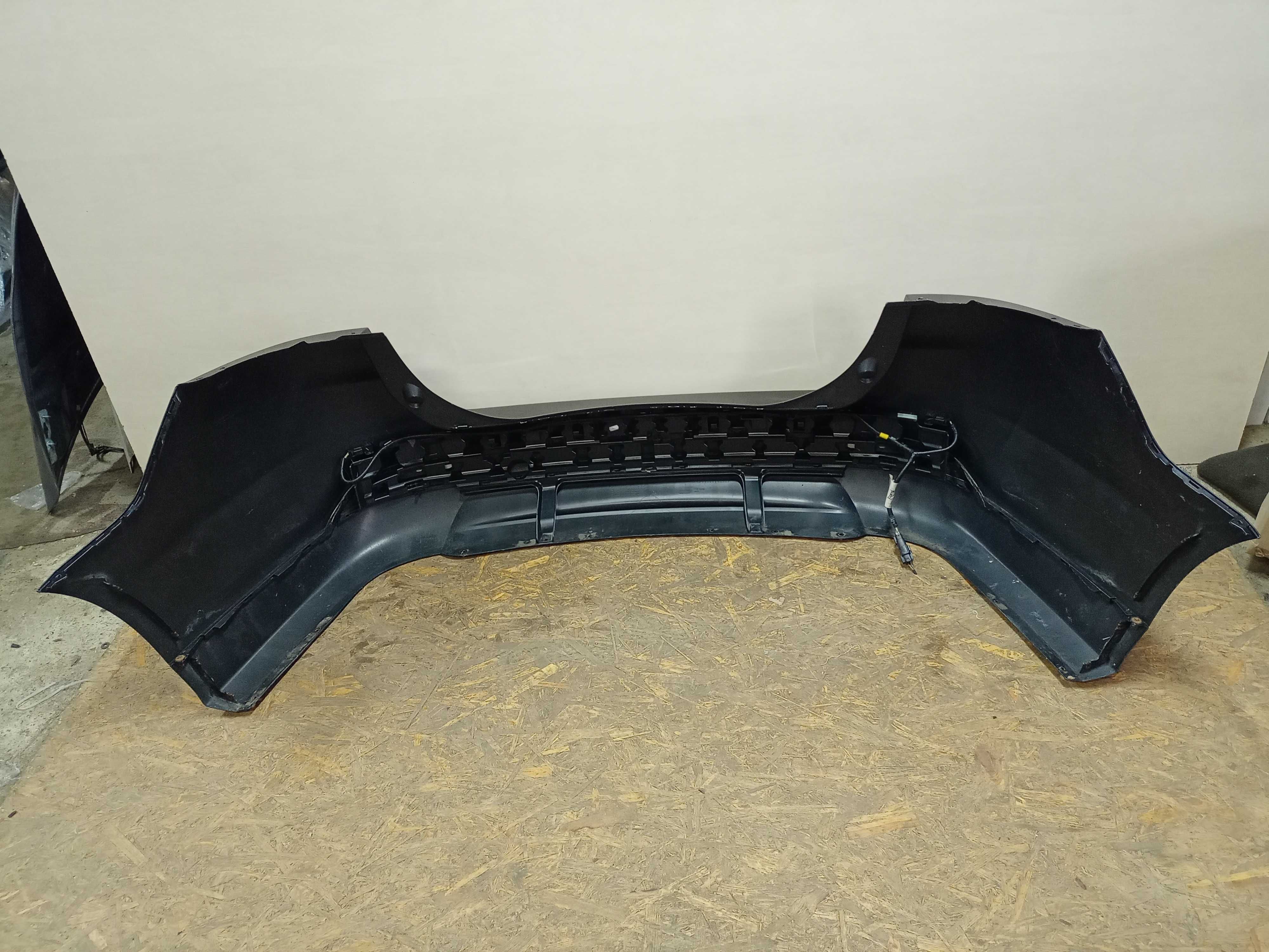 Ford Mondeo MK5 zderzak tył tylny sedan kompletny 4xPDC czarny