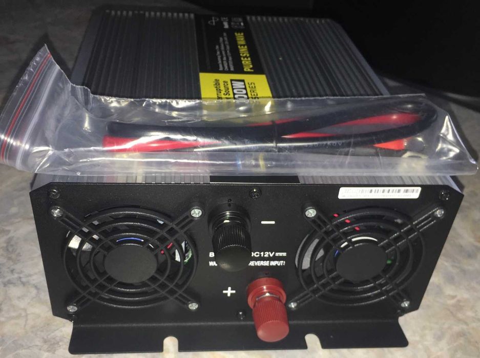 Інвертор ДБЖ/UPS синусоїда 1000/2000Вт