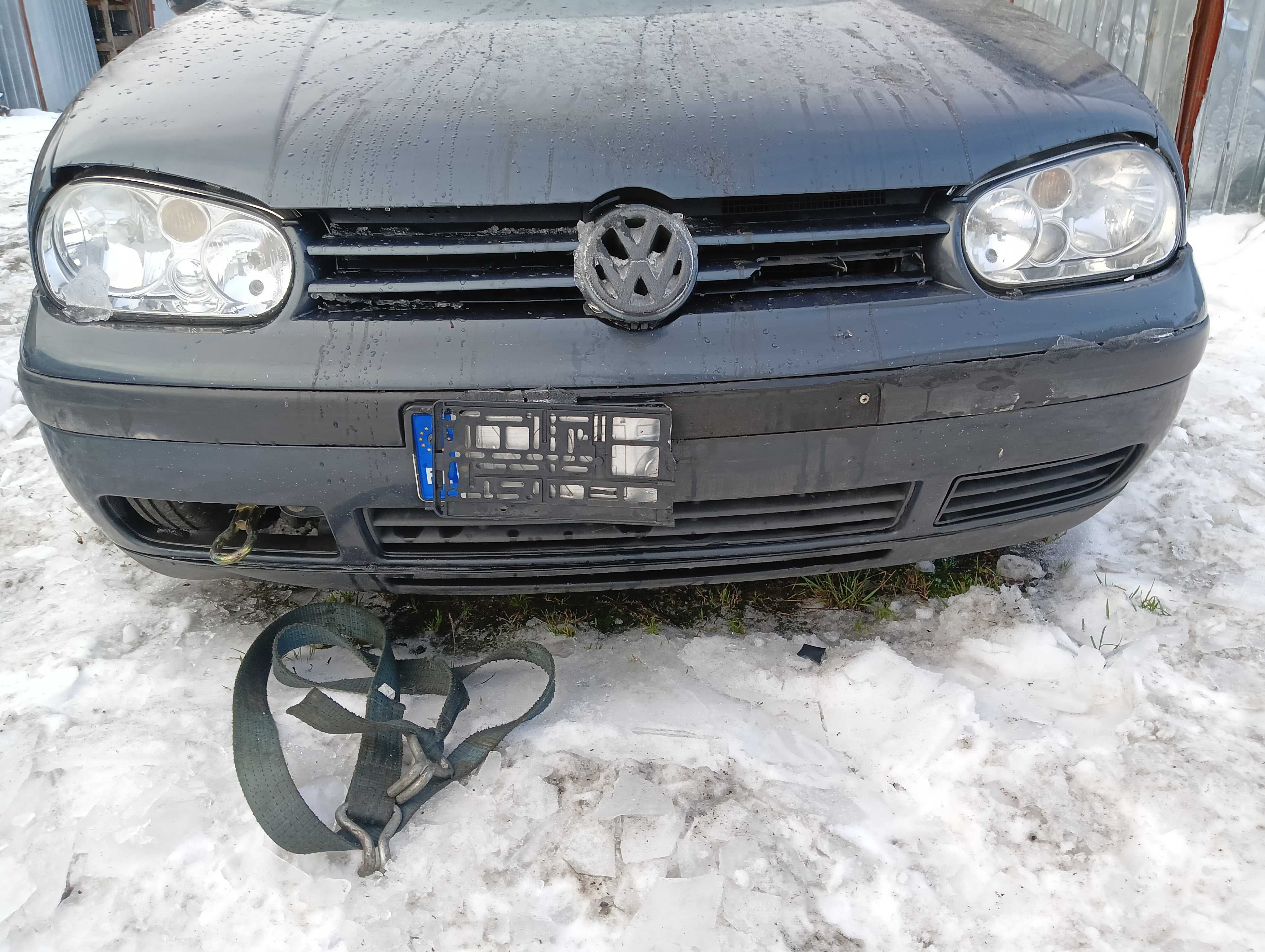 Volkswagen Golf IV 4 Zderzak przedni przód