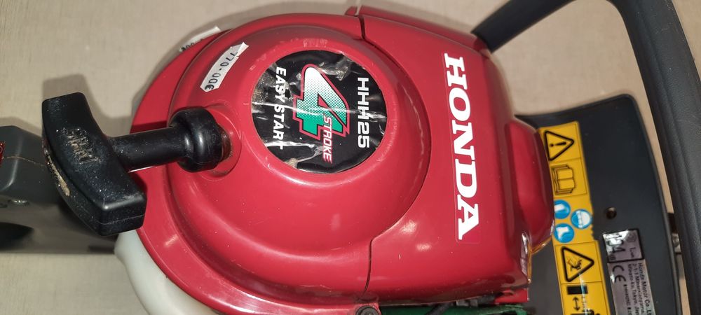 Corta sebes honda hhh25  stroke  Easystart  4 tempos