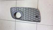 KRATKA ZDERZAKA PRAWA GOLF 5 GTI 1K0853666P