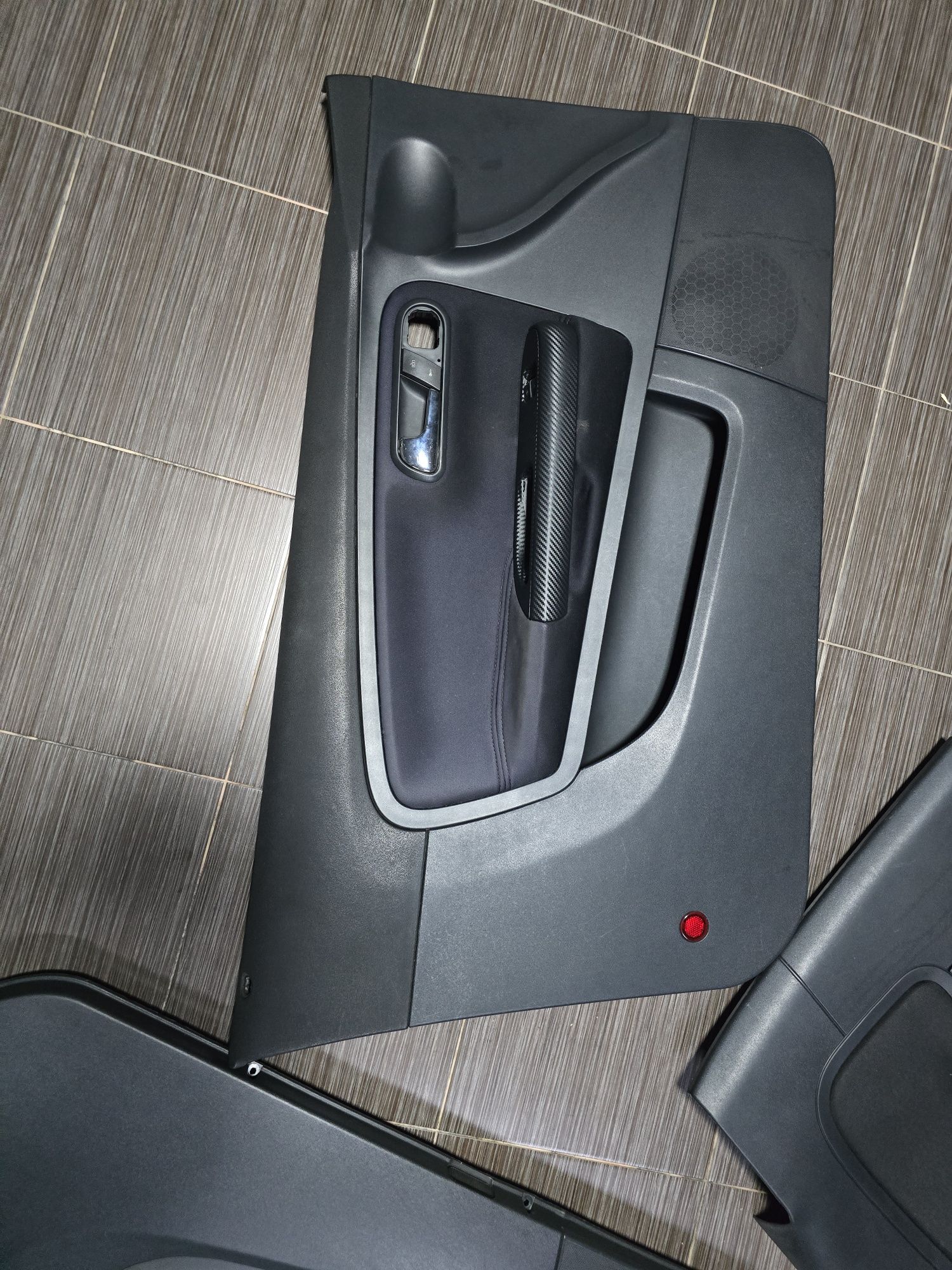 Quartelas  forra de portas seat ibiza 6l