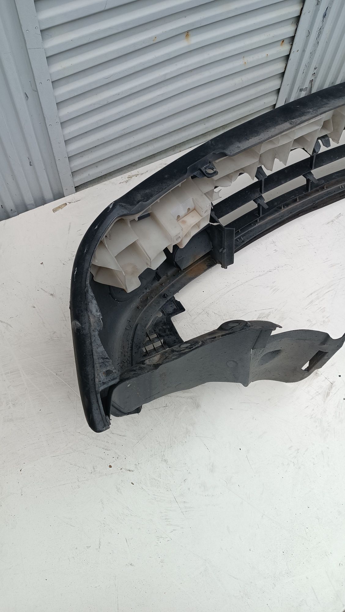 Vendo parachoque de frente Renault Clio 2 ano 1998/2001