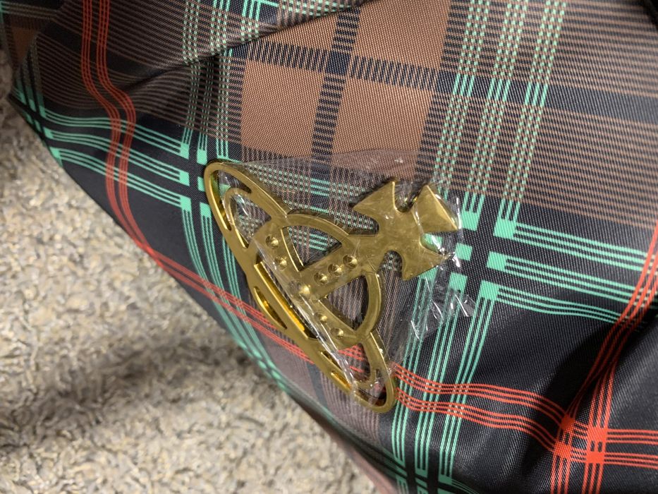 Нова сумка Vivienne Westwood на плече