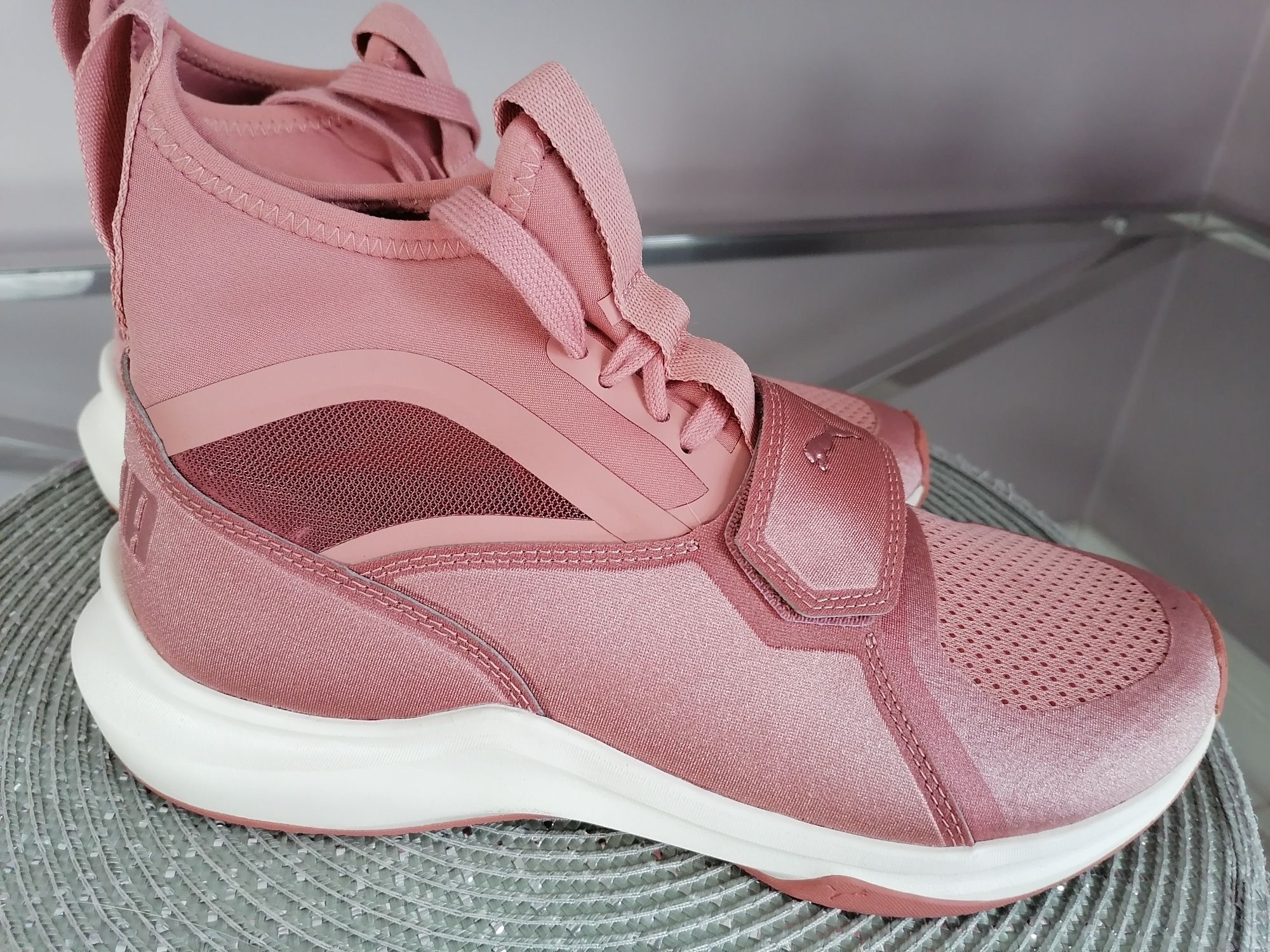Adidasy, Obuwie treningowe Puma - Performanse PHENON (rozm. 38) różowe