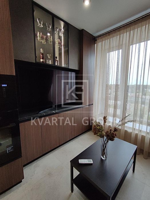 Дизайнерська 1к квартира  біля Центрального парку Ірпеня