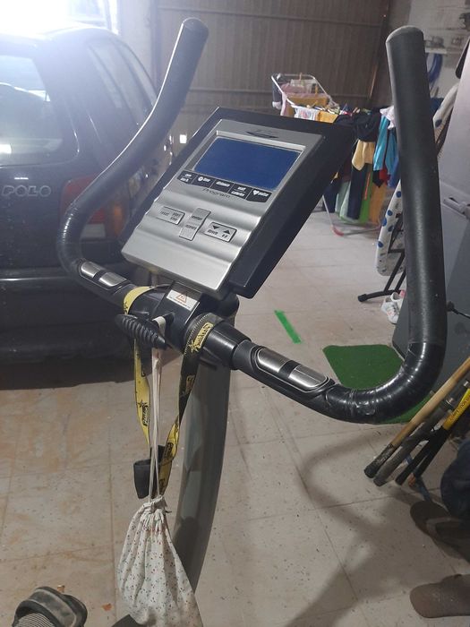 Bicicleta fixa de ginastica